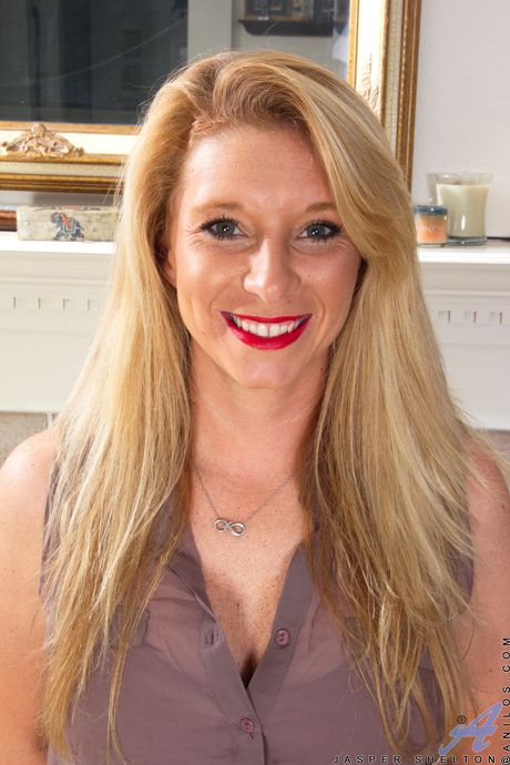 Aged Milf Pics